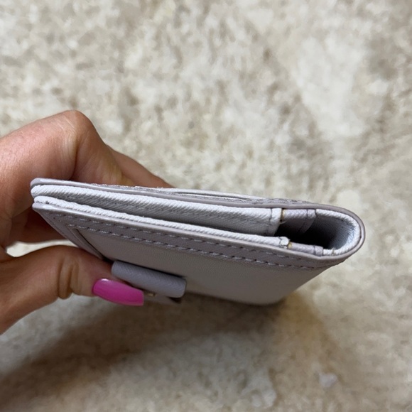 NWOT Kate Spade Light Gray Wallet with Bow Detail - Picture 4 of 8